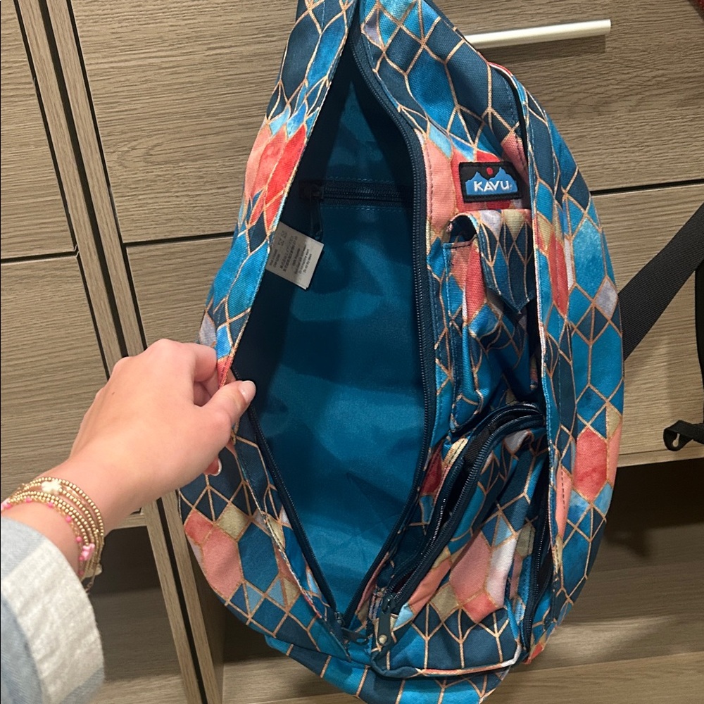 Kavu Sling Bag in Blue Multi Geometric Print - Picture 3 of 3